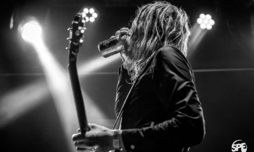 GRAVEYARD EN UNICLUB