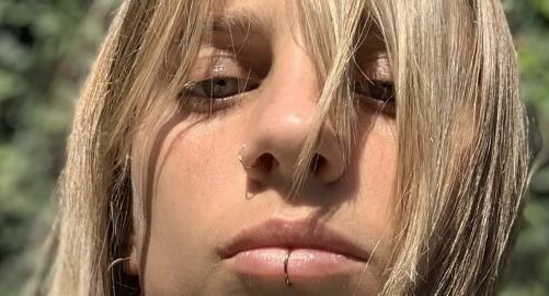 CLARA CAVA: “HAY UNA RELACIÓN ENTRE LA LAVANDINA Y LA MÚSICA”