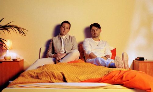TENDER: SENSUAL Y OSCURO ELECTRO-POP FUTURISTA