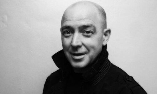 OASIS: TELÉFONO PARA TONY, ESTÁS DESPEDIDO