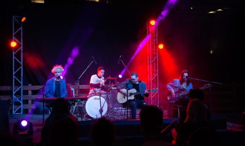 EN LA INTIMIDAD DE LOS MICRO-ACÚSTICOS EN LA RURAL