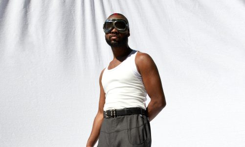 GENESIS OWUSU: ROMPIENDO CON LOS ESTILOS