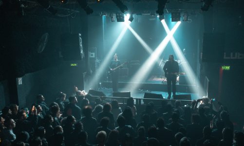 HUMAN TETRIS: POST PUNK DURANTE TIEMPOS DE GUERRA
