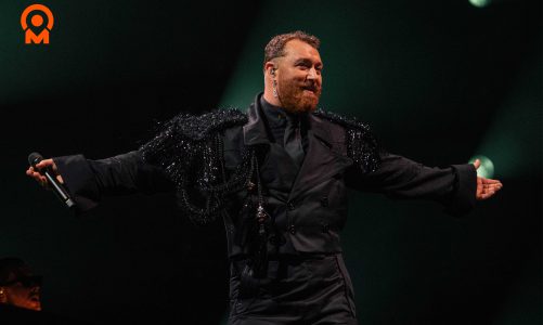 SAM SMITH VOLVIÓ A SU HOGAR ARGENTO