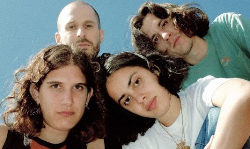 CRUMB: “MI ABUELA NO SABE QUE LE DEDIQUÉ UNA CANCIÓN”