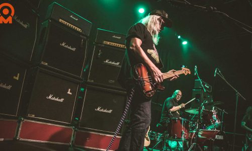 DINOSAUR JR: ALGO TAN FAMILIAR COMO DISTANTE