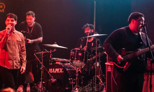 CURSI NO MUERE: CRECIENDO A LOS GRITOS