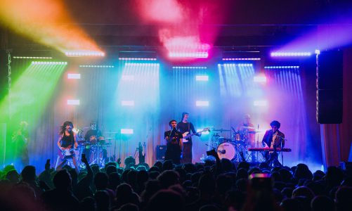 MI AMIGO INVENCIBLE: DE LA QUIETUD A LA DANZA