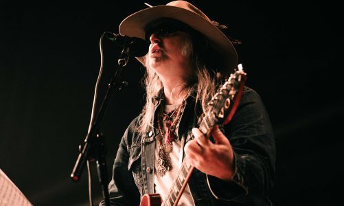 THE BRIAN JONESTOWN MASSACRE: NINGUNA PELEA LOS FRENA