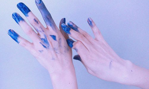 Priscila Rauto presenta "Una guitarra Lalalá" adelanto de su primer disco solista