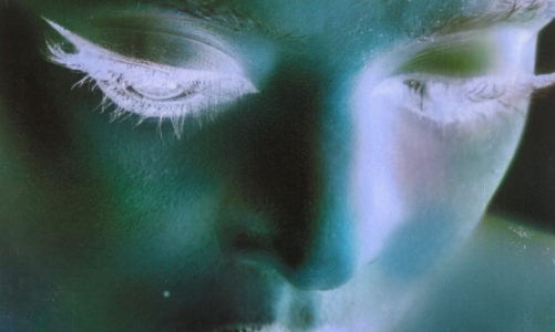 KELELA COMPARTE NUEVO SINGLE "linknb"